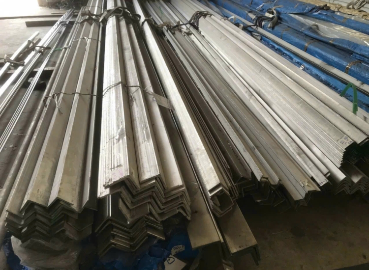 VÊ ĐÚC INOX 316/316L: 20 x 20 x 3.0 x 6 M