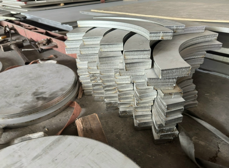 CẮT GIA CÔNG LASER INOX TẤM THEO YÊU CẦU