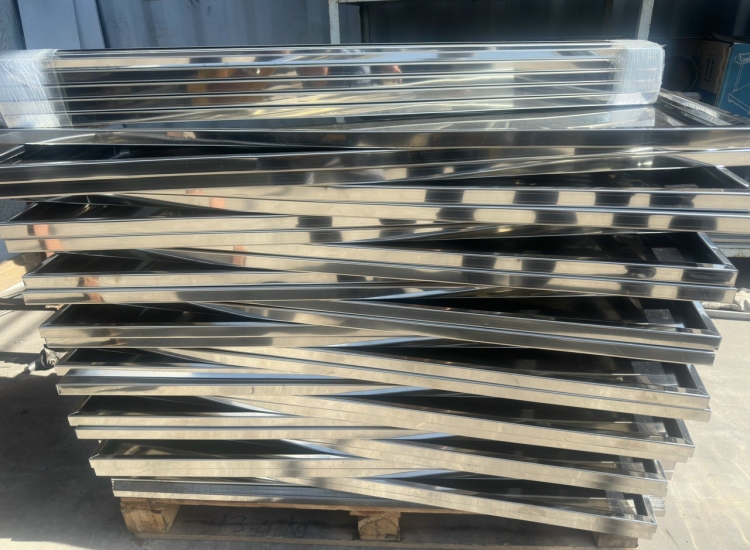 CẮT GIA CÔNG LASER INOX TẤM THEO YÊU CẦU