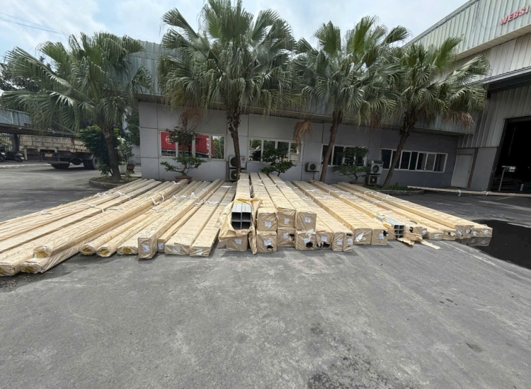 HỘP VUÔNG INOX 304 - 200*200*6.0MM